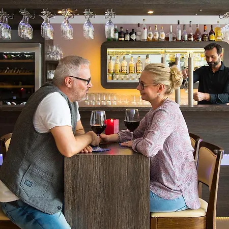 Zur Post - Ein Rovell 4*