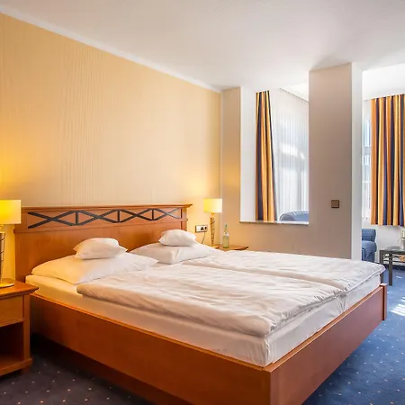 Zur Post - Ein Rovell 4*