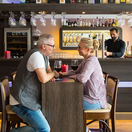 Zur Post - Ein Rovell 4*